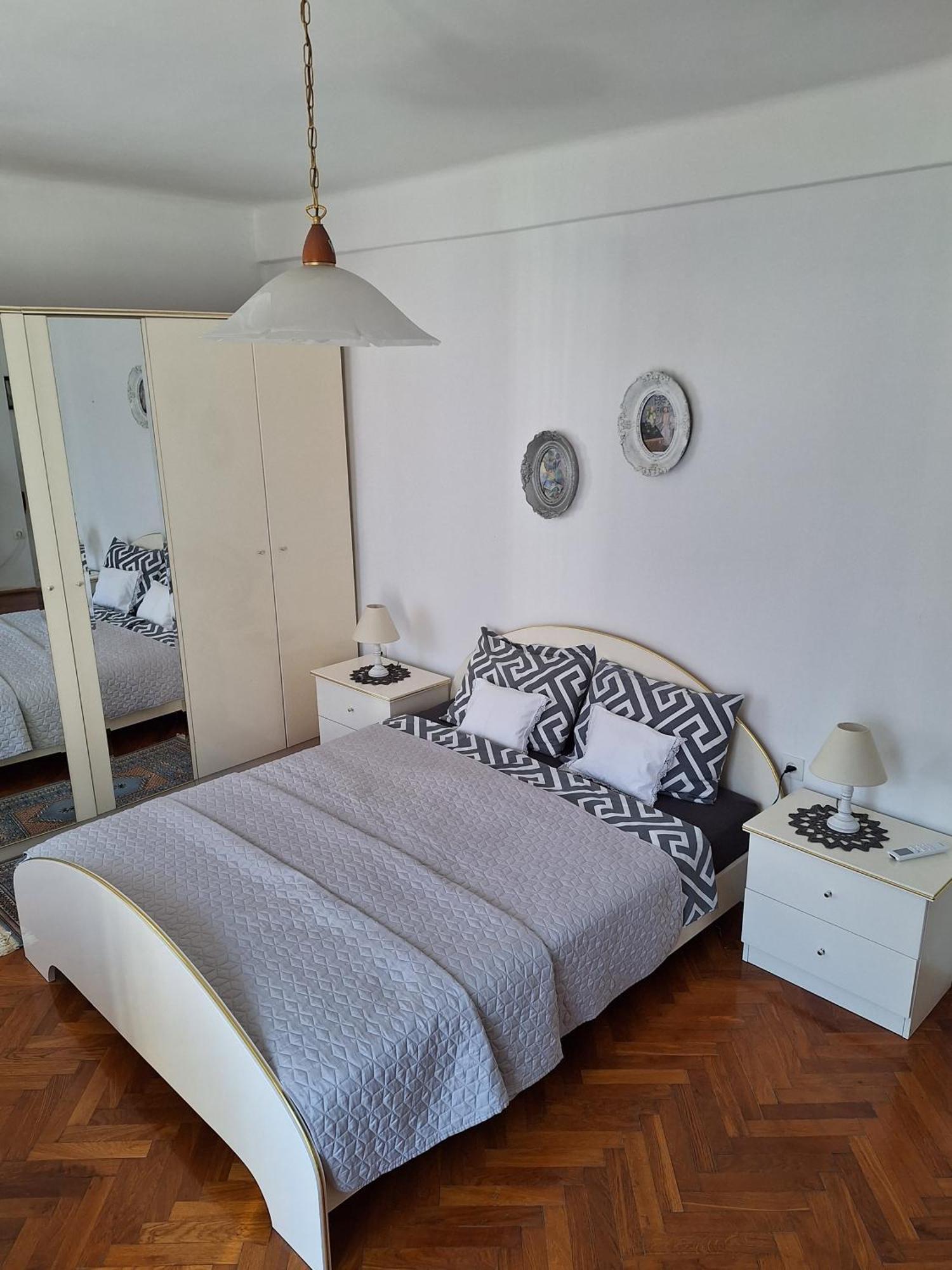 M&B Apartment Kotor Buitenkant foto
