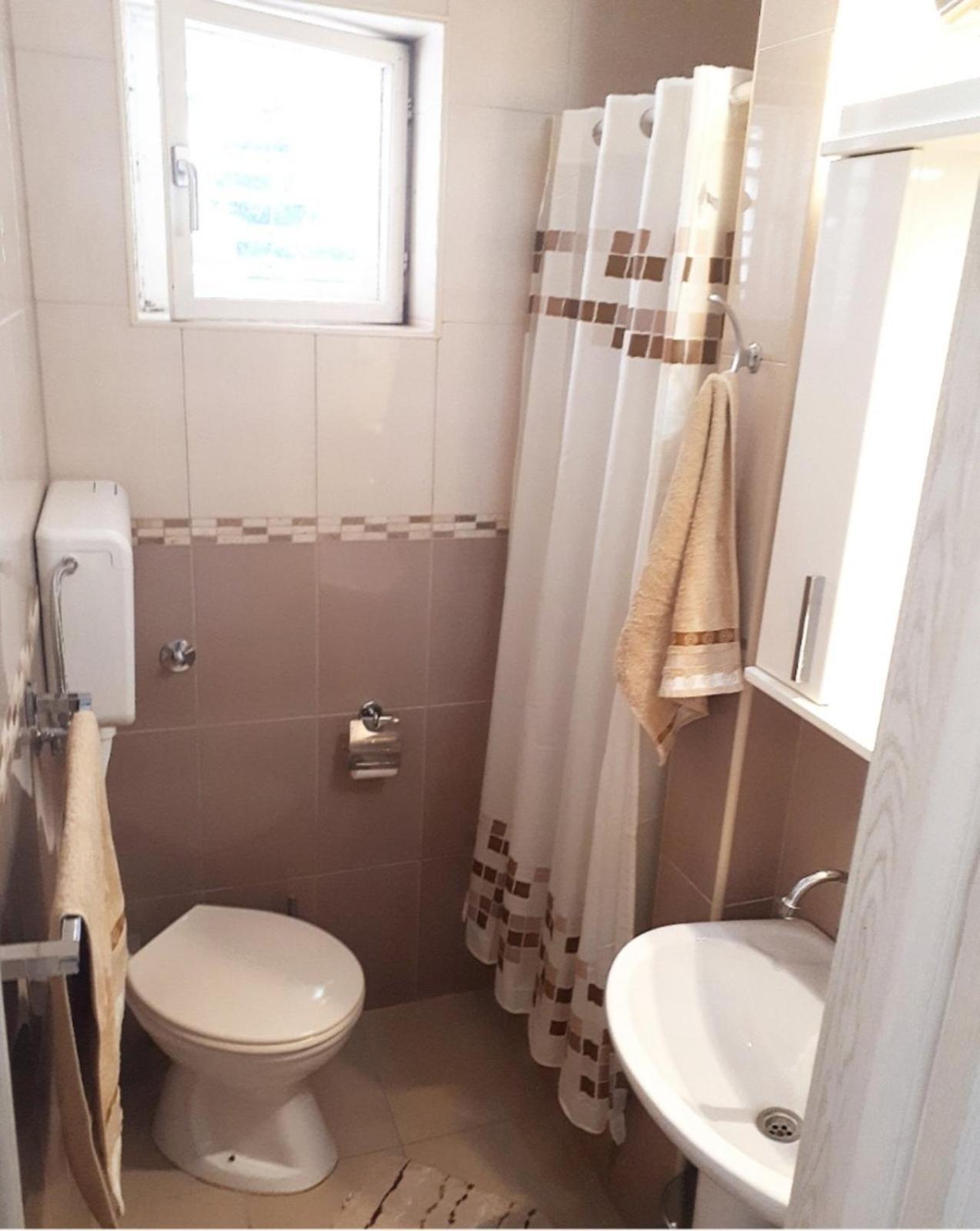 M&B Apartment Kotor Buitenkant foto