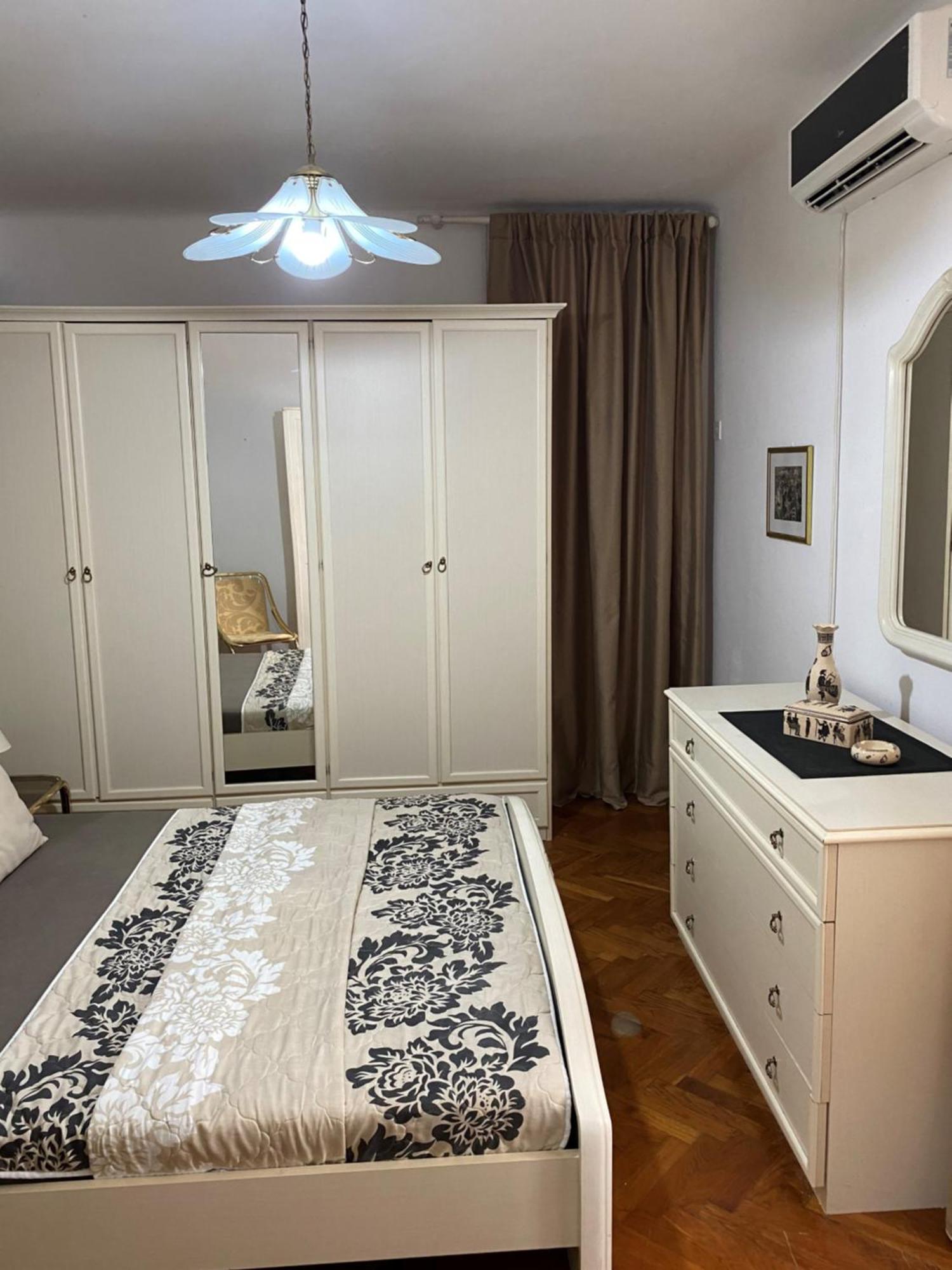 M&B Apartment Kotor Buitenkant foto