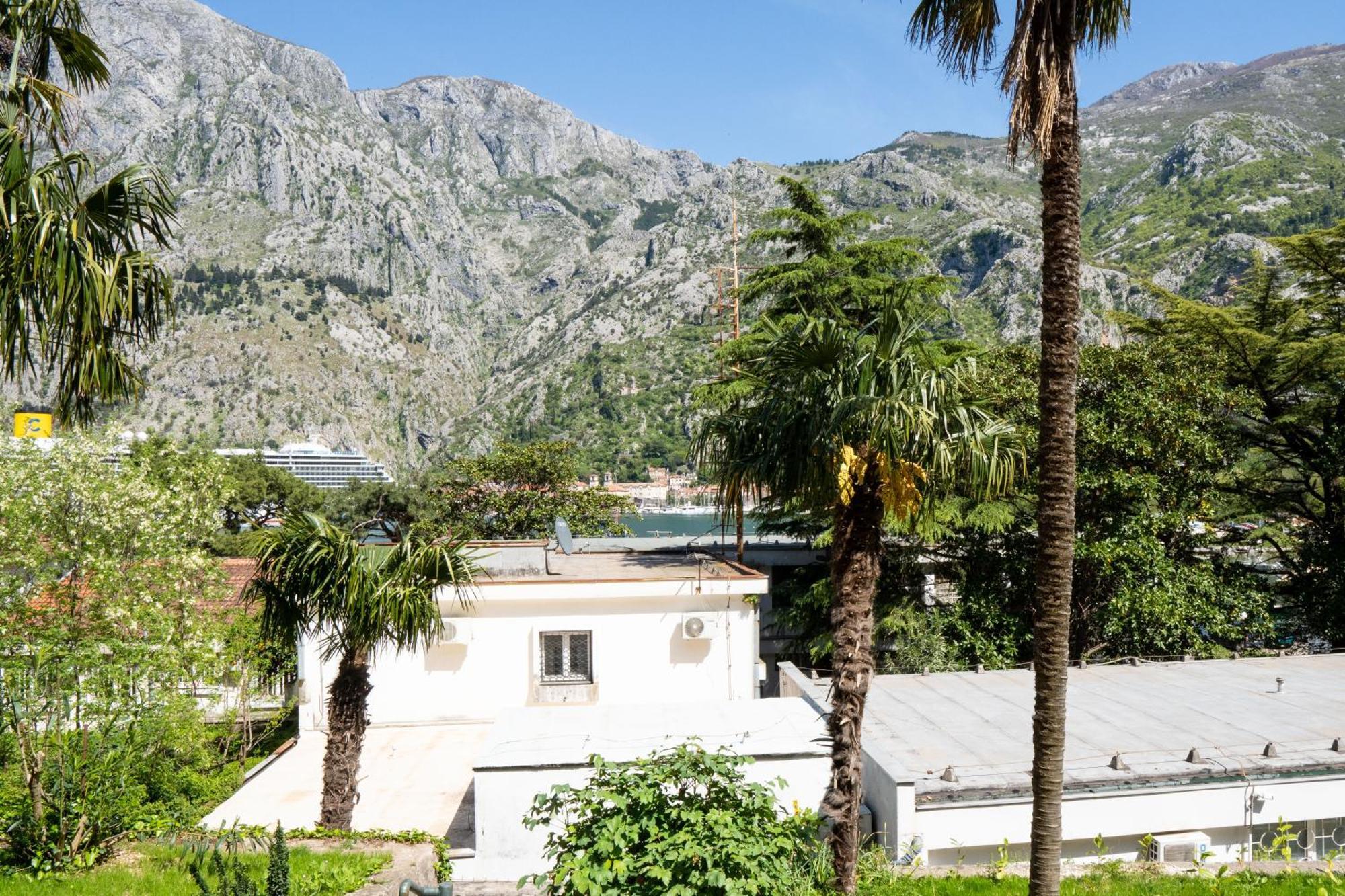 M&B Apartment Kotor Buitenkant foto